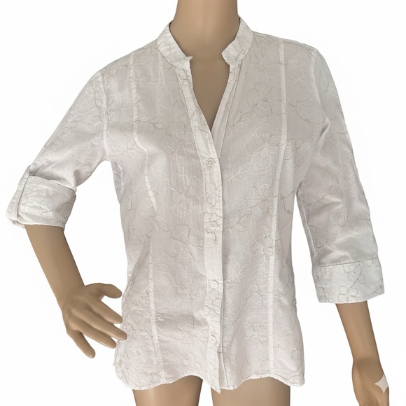 Old Navy Tops - Old Navy Perfect Fit White Embroidered Button Down Blouse Top M 3/4 Sleeve